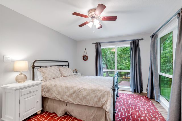 671 Lakeview Harbor, Onalaska, TX 77360