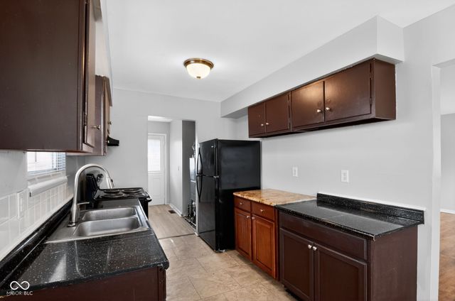 4184 N Grand Avenue, Indianapolis, IN 46226