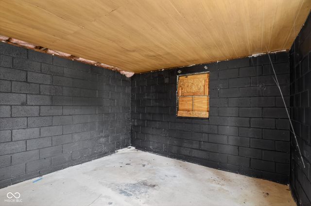 4184 N Grand Avenue, Indianapolis, IN 46226