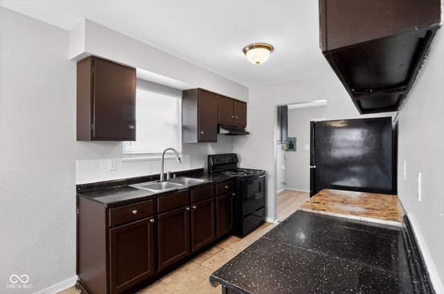 4184 N Grand Avenue, Indianapolis, IN 46226