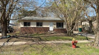 15706 Isabelle Street, Romulus, MI 48174