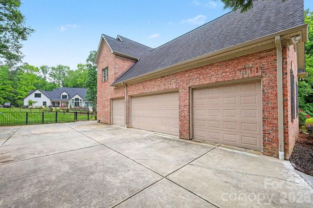 1009 Medinah Court, Waxhaw, NC 28173