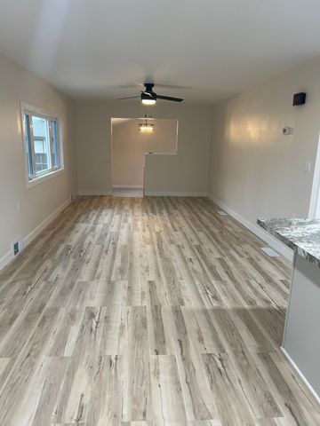 1795 50th Avenue NE, Willmar, MN 56201