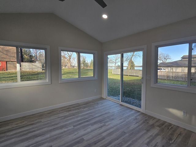 1795 50th Avenue NE, Willmar, MN 56201