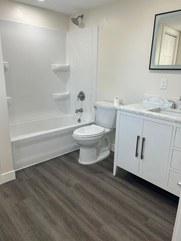 1795 50th Avenue NE, Willmar, MN 56201