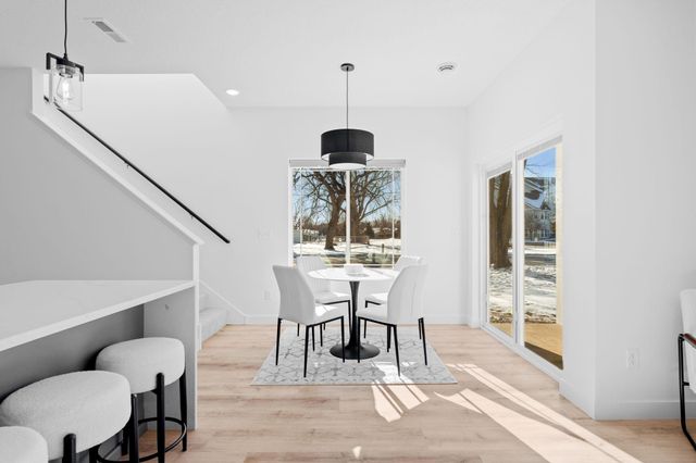 425 W 8th Street 24, New Richmond, WI 54017