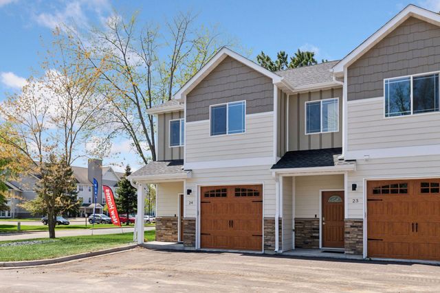 425 W 8th Street 24, New Richmond, WI 54017