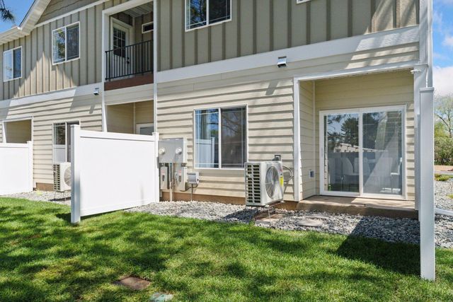 425 W 8th Street 24, New Richmond, WI 54017