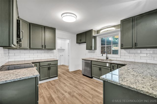 5941 S Utica Avenue, Tulsa, OK 74105