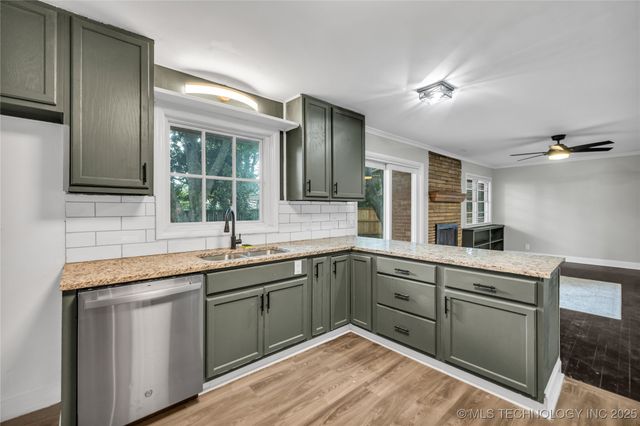 5941 S Utica Avenue, Tulsa, OK 74105