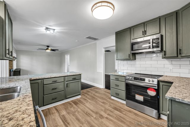 5941 S Utica Avenue, Tulsa, OK 74105