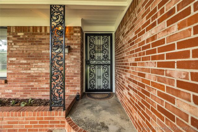 5941 S Utica Avenue, Tulsa, OK 74105