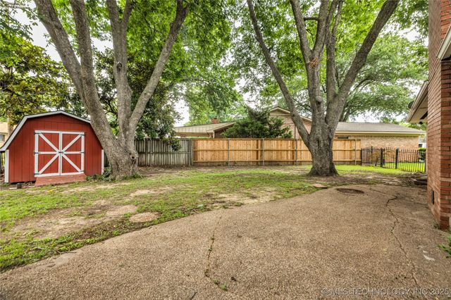 5941 S Utica Avenue, Tulsa, OK 74105