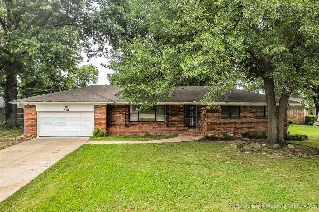 5941 S Utica Avenue, Tulsa, OK 74105