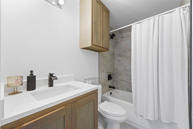 106 Abelia Drive, Fate, TX 75189