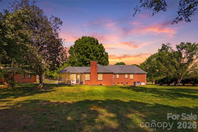 1406 Lakeview Drive, Monroe, NC 28112