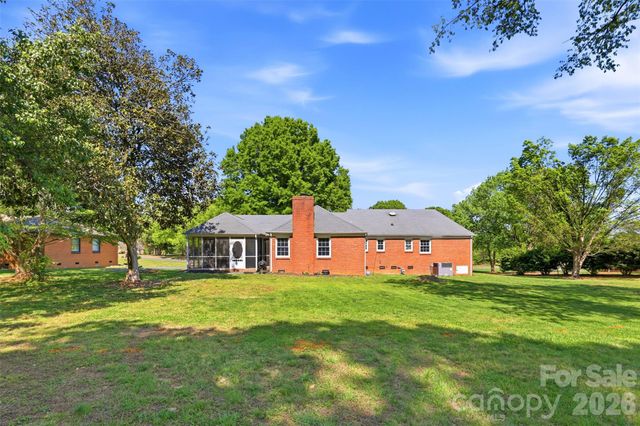 1406 Lakeview Drive, Monroe, NC 28112