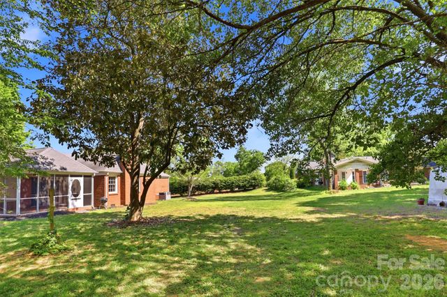 1406 Lakeview Drive, Monroe, NC 28112