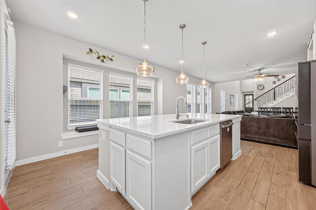 866 Sendero Trail, Conroe, TX 77304