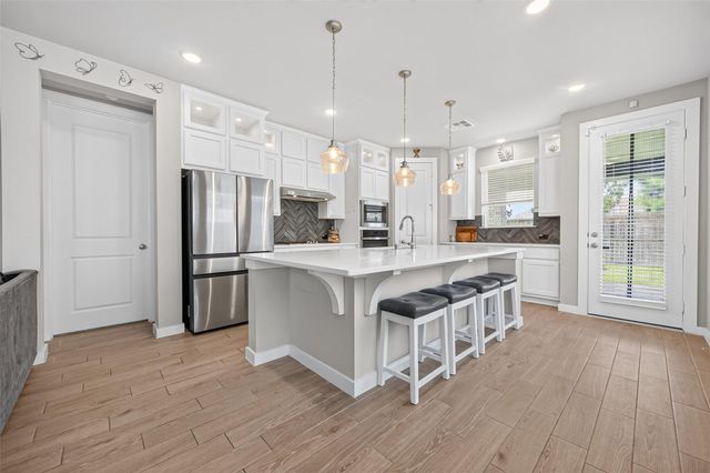 866 Sendero Trail, Conroe, TX 77304