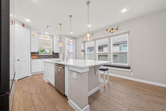 866 Sendero Trail, Conroe, TX 77304