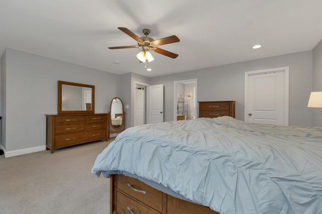 5 Berlang Road, Londonderry, NH 03053
