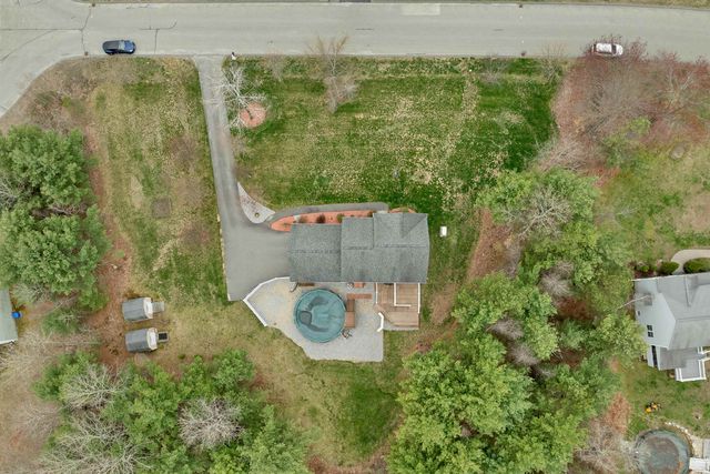 5 Berlang Road, Londonderry, NH 03053
