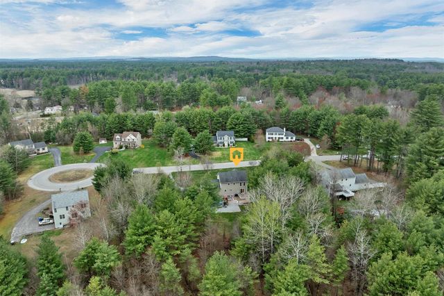 5 Berlang Road, Londonderry, NH 03053