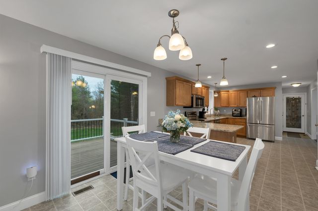 5 Berlang Road, Londonderry, NH 03053