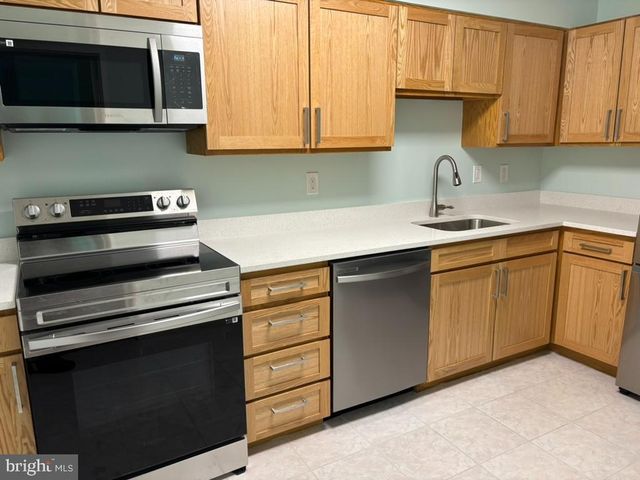 15115 INTERLACHEN DR #3-1020, Silver Spring, MD 20906