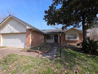 606 Old Colony Drive, Richmond, TX 77406