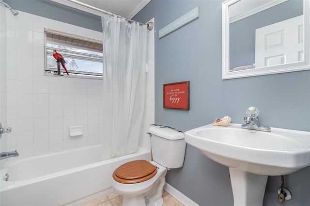 6160 ALLEN STREET, Mount Dora, FL 32757