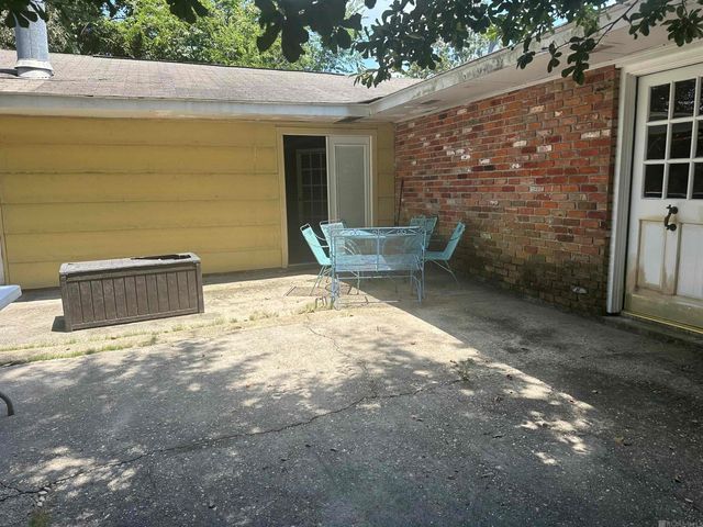 10549 Shermoor Dr, Baton Rouge, LA 70815