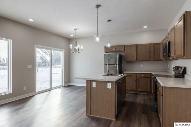 5519 N 52 Street, Omaha, NE 68104