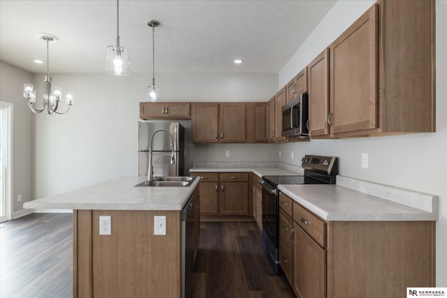 5519 N 52 Street, Omaha, NE 68104