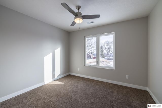 5519 N 52 Street, Omaha, NE 68104