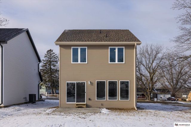 5519 N 52 Street, Omaha, NE 68104