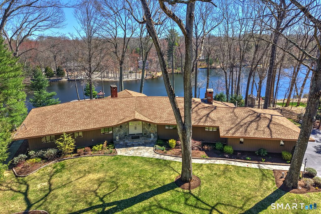 170 Driftwood Lane, Trumbull, CT 06611