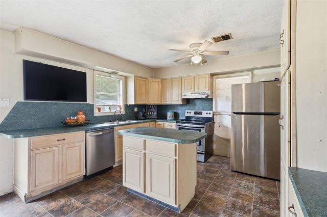 10024 Fm 563 Road, Liberty, TX 77575