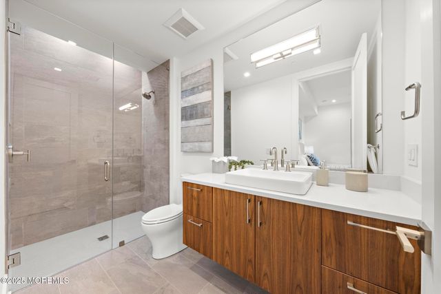 200 Ocean Avenue N 19, Long Branch, NJ 07740