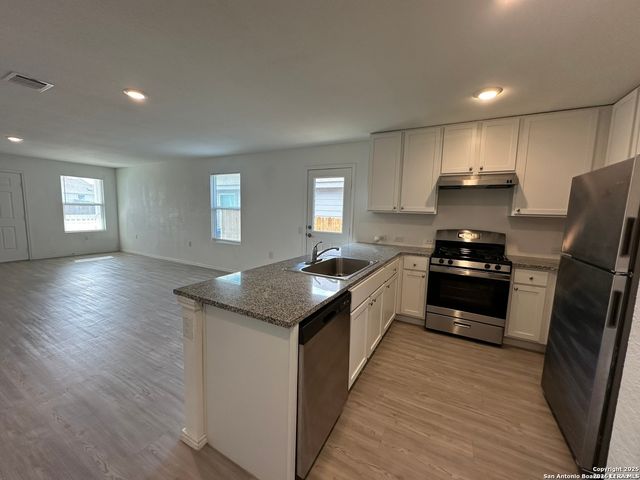 951 Elder Bend, San Antonio, TX 78221