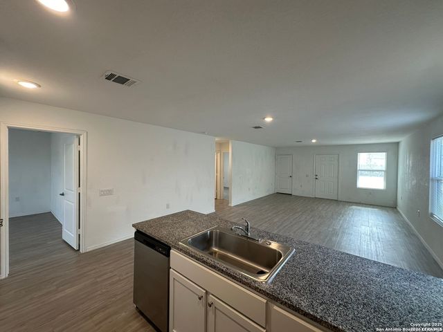 951 Elder Bend, San Antonio, TX 78221