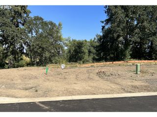 3192 Nw Pinehurst Dr 76, Mc Minnville, OR 97128