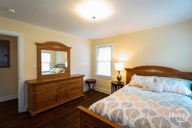 8 W 52nd Street, Savannah, GA 31405