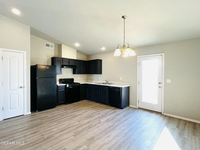 14316 Paraiso Drive, Horizon City, TX 79928