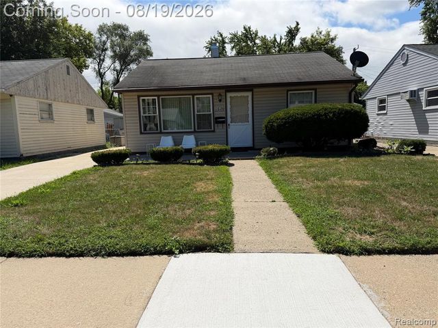 1620 E Meyers Avenue, Hazel Park, MI 48030