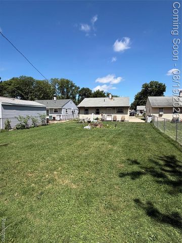 1620 E Meyers Avenue, Hazel Park, MI 48030