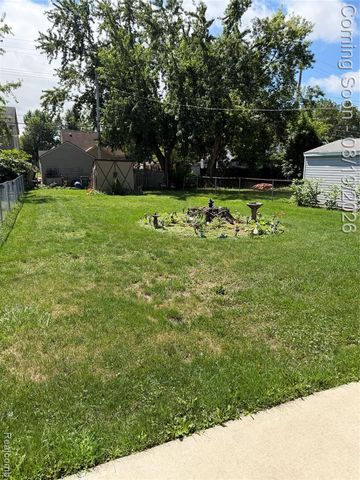 1620 E Meyers Avenue, Hazel Park, MI 48030