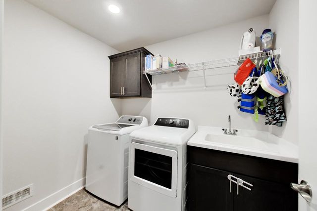 2011 47th AVENUE, Kenosha, WI 53144