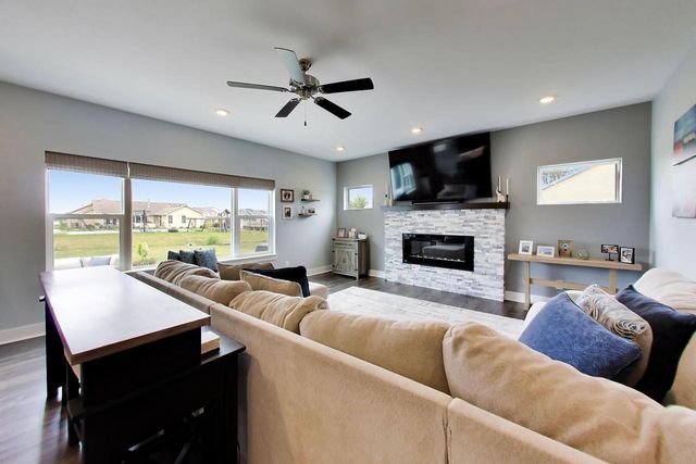 2011 47th AVENUE, Kenosha, WI 53144